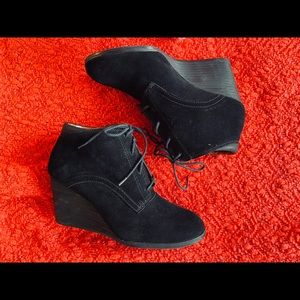 Lucky Brand Suede Lace Boots